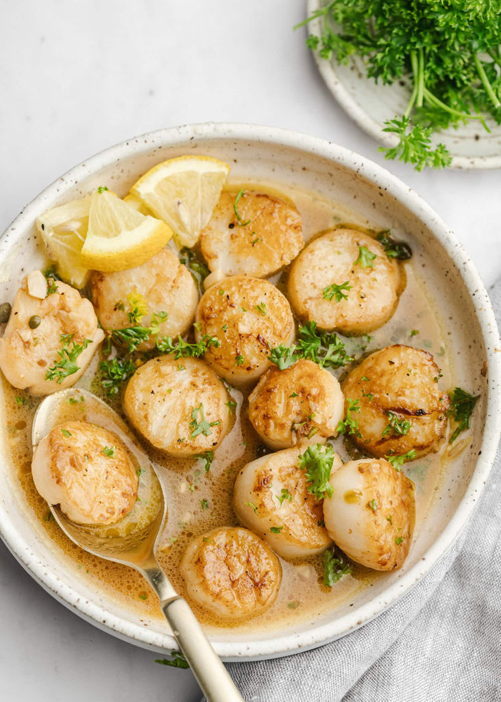 15-Minute Pan-Seared Scallops (Smooth with a golden crust!)