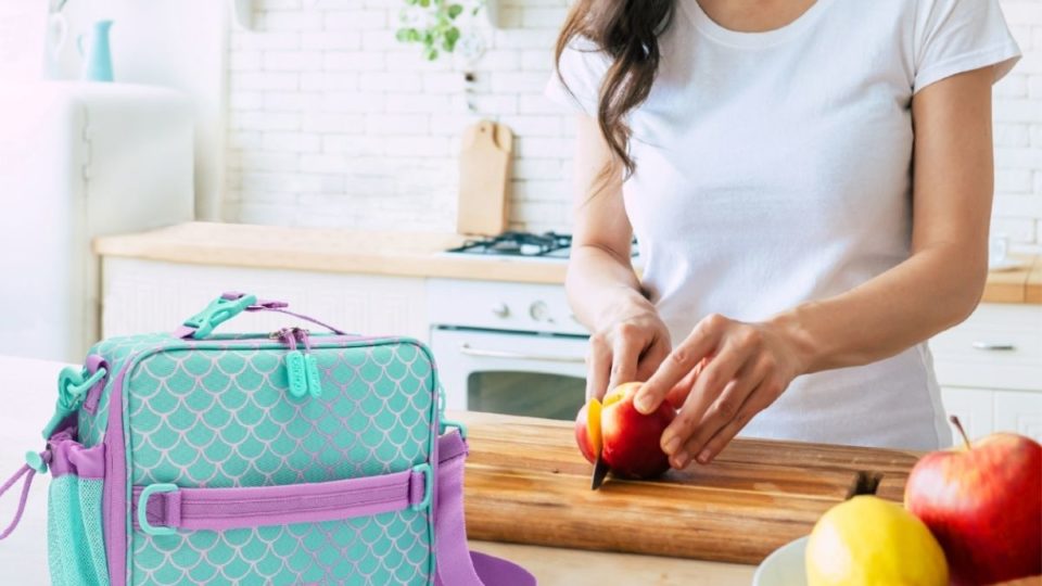 This Mermaid Lunch Box Will Bring a Summertime Scenery to School This Fall