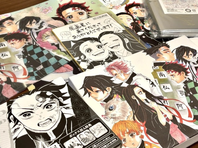 “Cinderella fit” otaku goods from 100-yen store are god items for anime and manga fans
