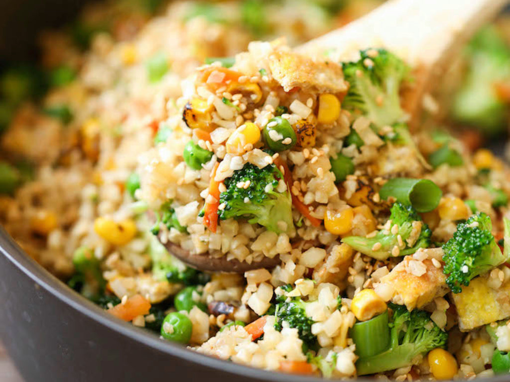 5 Quick & Easy Ideas To Turn Cauliflower Rice Into Dinner